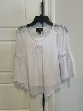 NWOT by & by Girl White Lace-Trim Tie-Front Boho Blouse